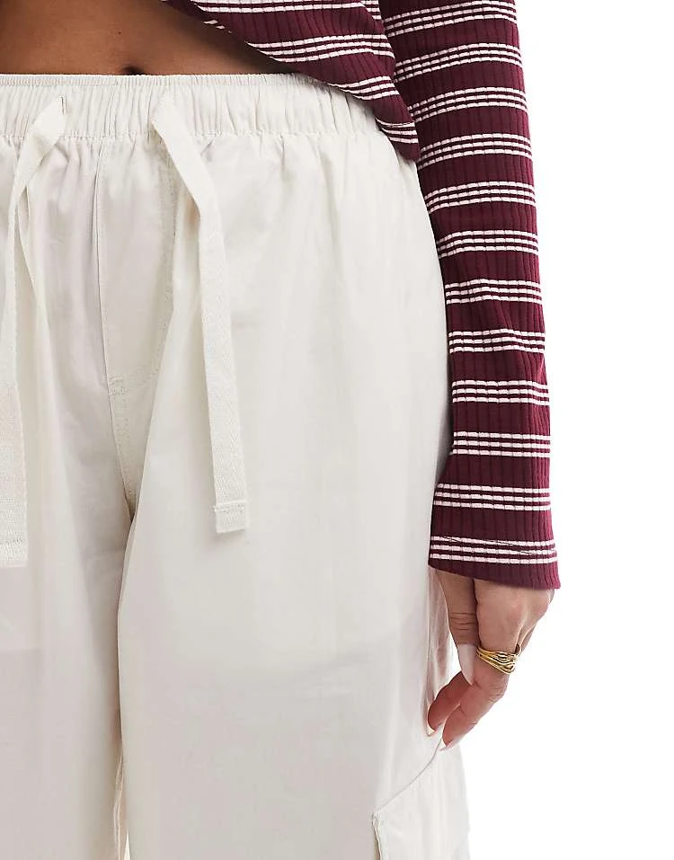 Cotton:On Summer Cargo Pant In Beige For Women - Image 3