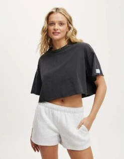 Cotton:On Active Relaxed Cropped Tshirt In Navy For Women